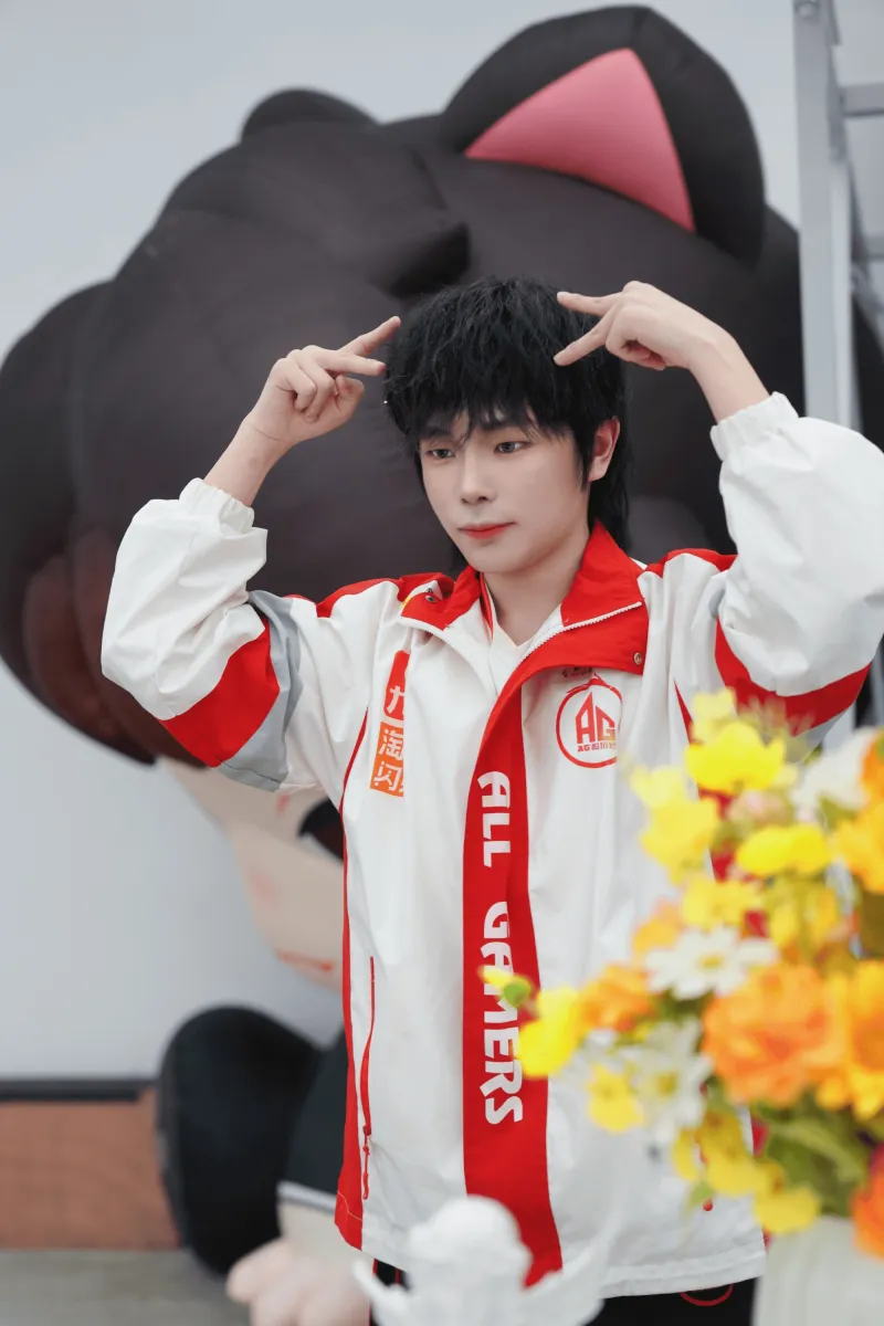 qy球友会官网-成都AG超玩会.钟意发文：我回来了